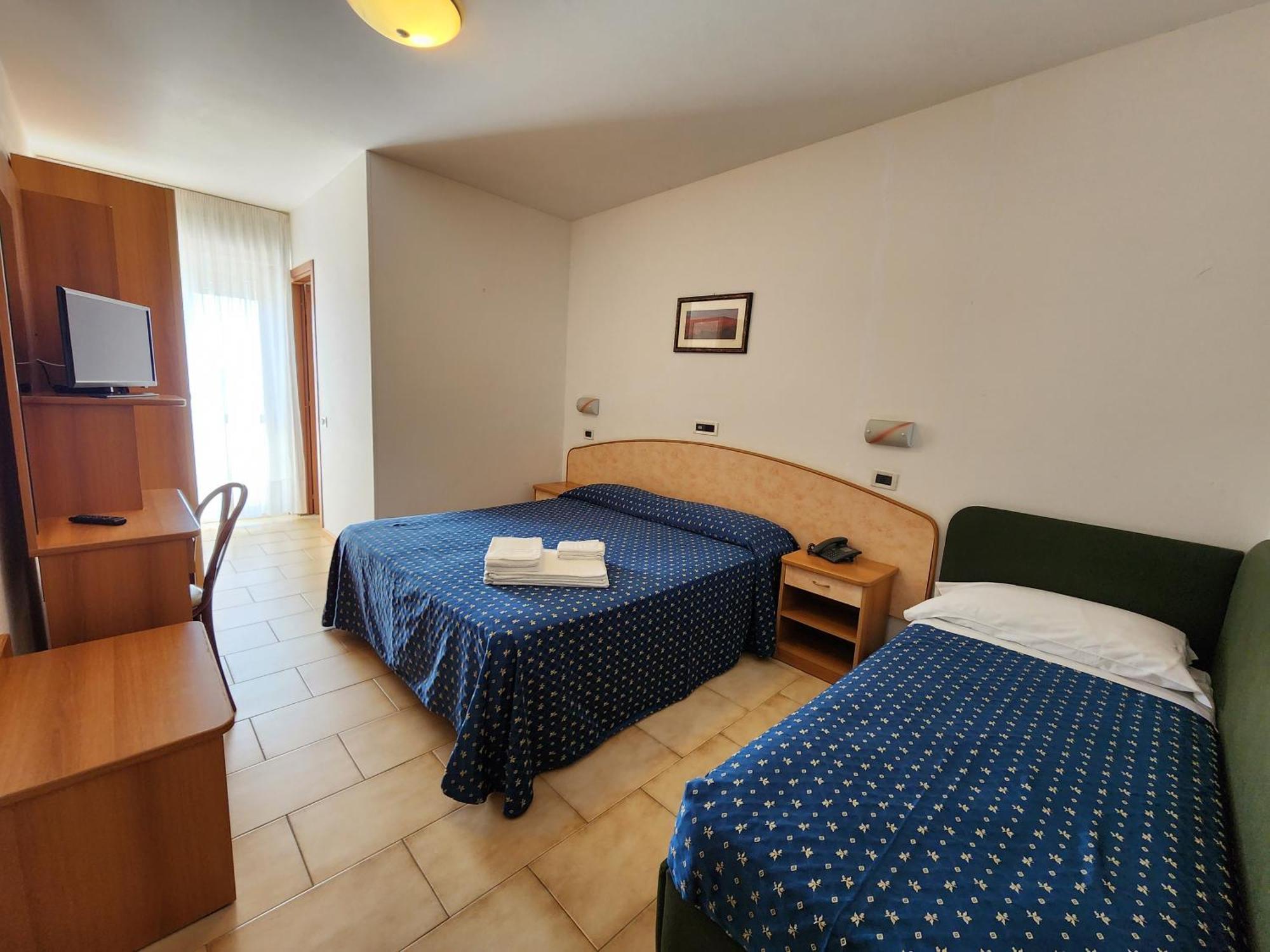 Hotel Holiday Martinsicuro Room photo